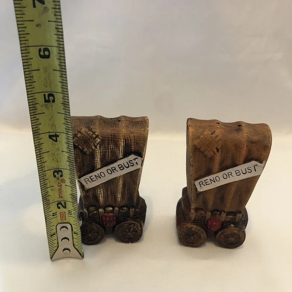 Vintage Covered Wagon Reno Salt & Pepper Shakers Western Theme Collectible READ‎